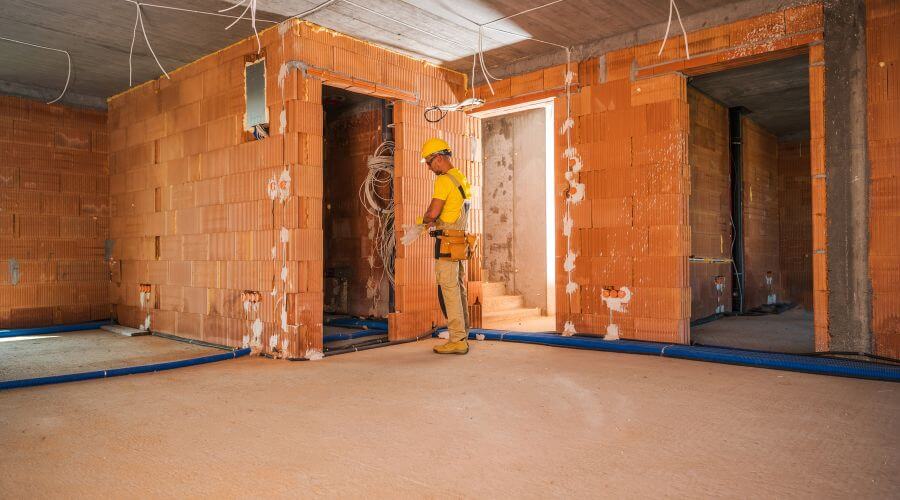 Expert flood damage restoration services in Uvalde, TX
